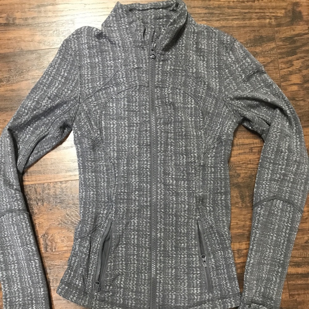 Lululemon define Jacket size 2